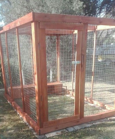 4 sided walk in enclosures